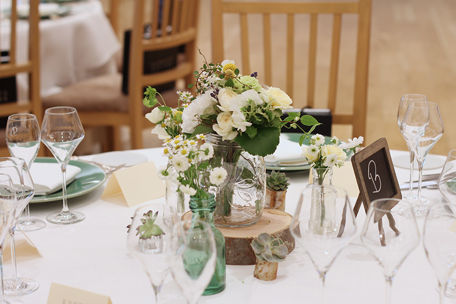 ゲストテーブル 装花,丸太,輪切り,スライス
