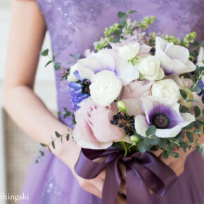 アネモネのクラッチブーケ ブーケ,ホワイト,パープル